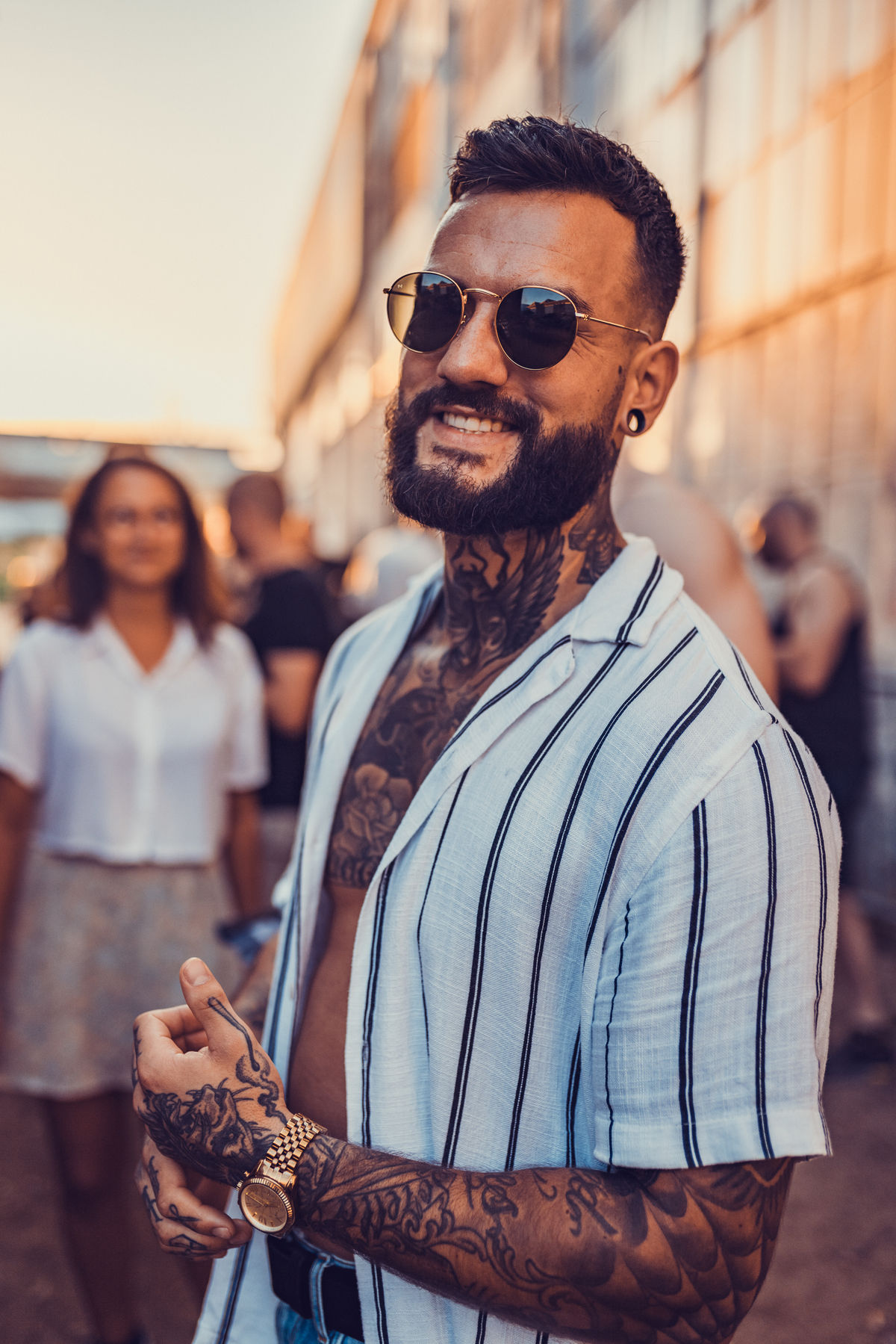 Loading... just a sec